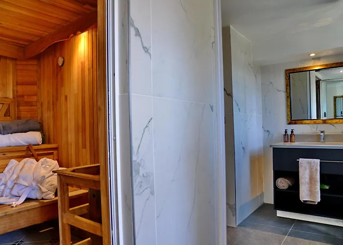 Apogee Boutique Hotel & Spa